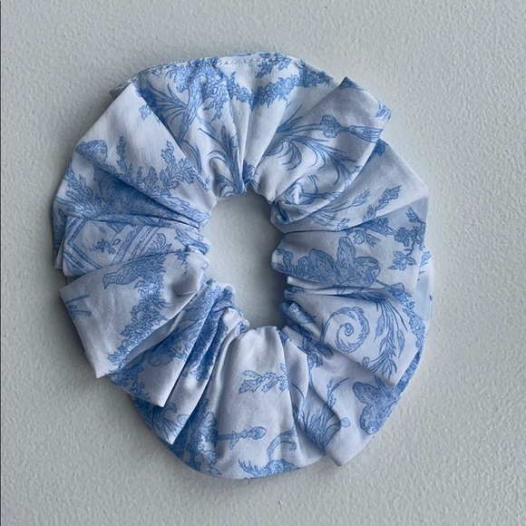 Dior hair accessories